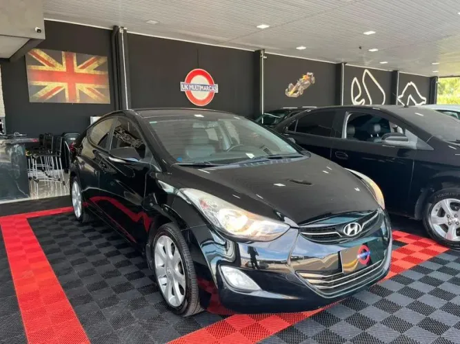 Hyundai Elantra GLS 1.8 16V Aut. 2012