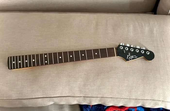 Braço de Guitarra Stratocaster Maple + Rosewood com tarraxas Eagle anos 90s