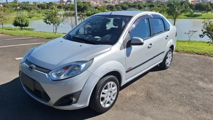 Ford Fiesta Sed. 1.6 8V Flex 4P 2013