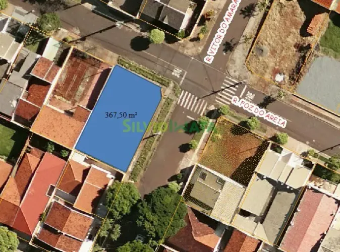 Terreno residencial e comercial à venda no Jardim Santa Clara em Maringá, Paraná