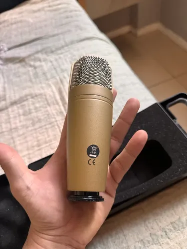 Microfone Behringer C-1 Condensador Cardioide cor prata