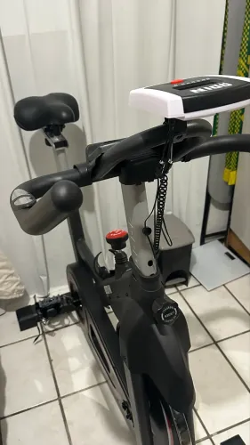 Bicicleta Ergométrica Para Spinning Mecanica 8kg Odin Fit Cor Preto/Vermelho