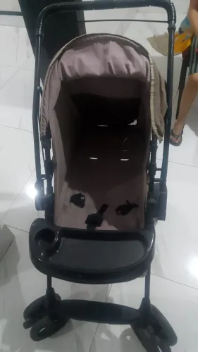 Vendo carrinho de bebê