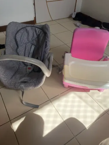Cadeirinha de alimentação e conforto