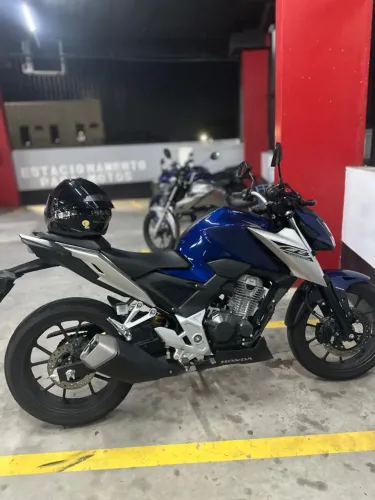CB300F 2026