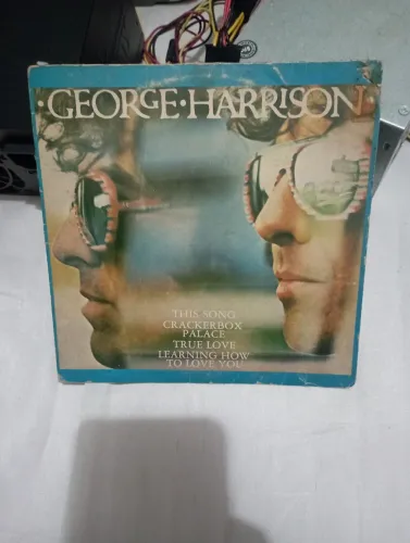 **PraSair** LP George Harrison (ex Beatles) Compacto 1977
