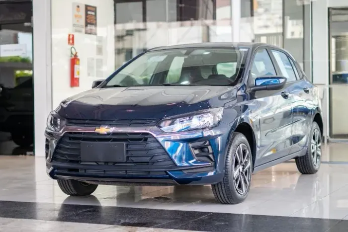 Chevrolet Onix Hatch Eco 1.0 12V TB 5p Aut. (ÁLCOOL) 2027