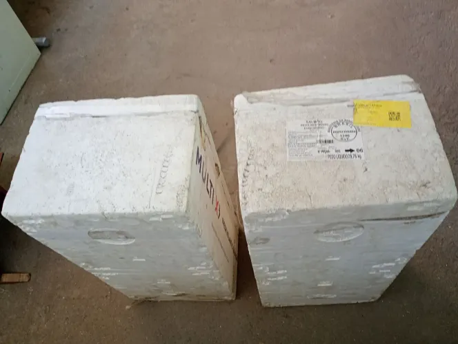 Vendo 2 caixas de isopor cada é $ 30,00