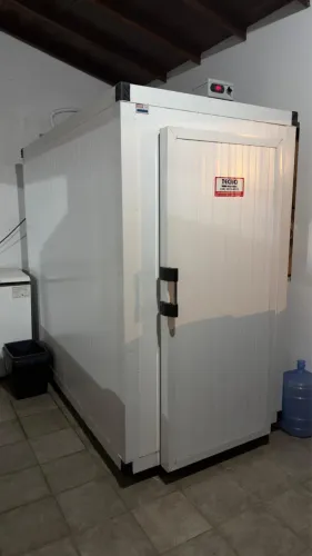 MINI CÂMARA FRIA DE RESFRIAMENTO - EXCELENTE ESTADO
