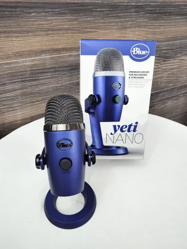 Microfone Blue Yeti Nano Azul