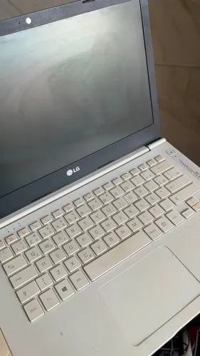 Notebook LG branco 