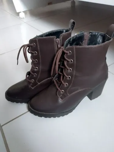 Bota 39