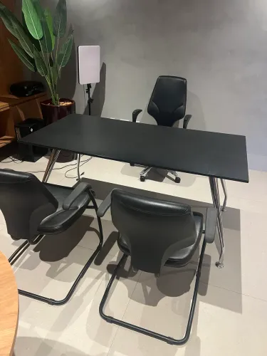 Conjunto escritório completo, mesa cadeiras 