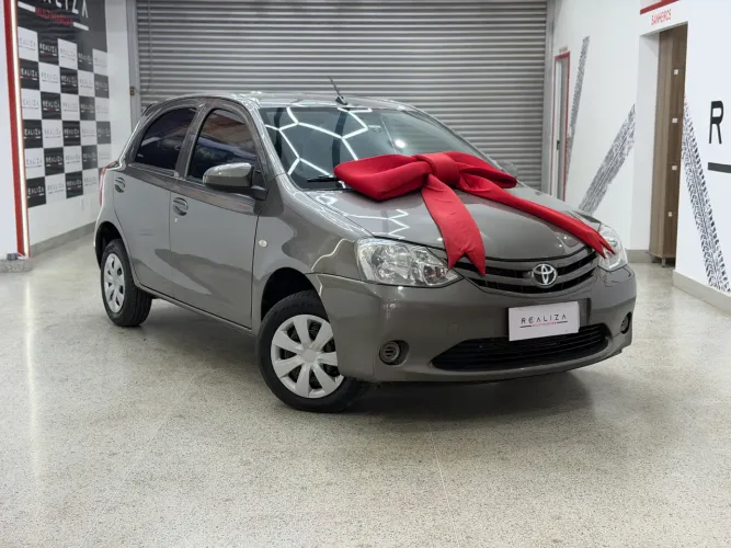 Toyota Etios X 1.3 Flex 16V 5P Mec. 2017