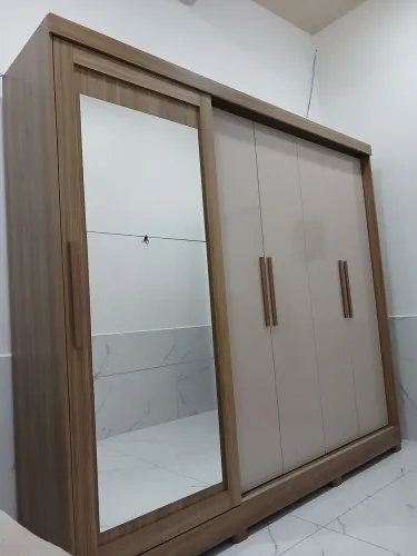 Guarda roupa de casal 