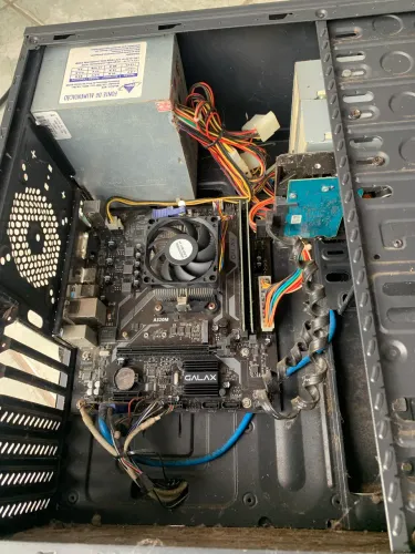 Computador para retirada de peças