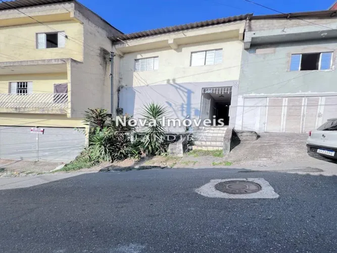 Aluga-Se Casa Tipo Kitnet Com 02 Comodos