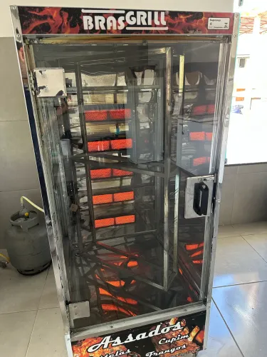 Máquina De Assar Brasgrill BR55 Frangos Giratória Frangueira 125 Kg 220v