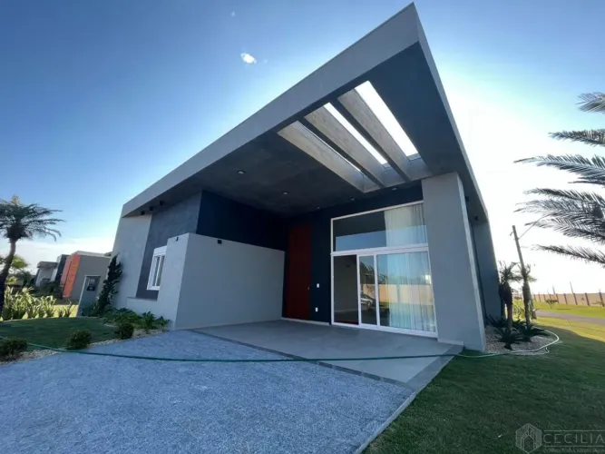 Casa Térrea no Condomínio Riviera à venda - Confira! REF: 4270