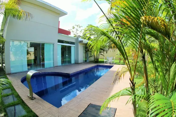 OPORTUNIDADE: Praia dos Passarinhos Casa Duplex com 4 suítes, Piscina. Completa. Menor pre