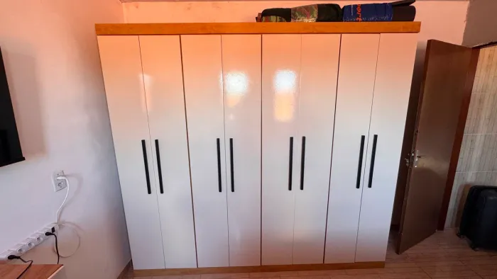 Guarda-roupa Casal 8 Portas 4 Gavetas - Araplac Porto