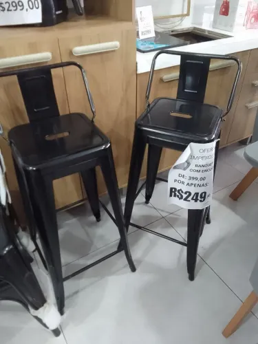 Banqueta com escosta