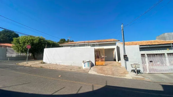 Casa com 3 Quartos no Bairro Santa Cruz