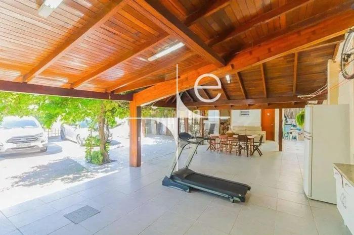 Casa 5 quartos na Trindade