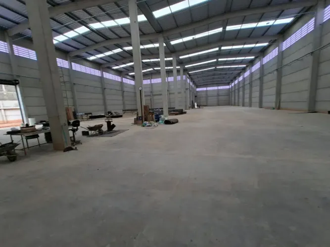 Galpão 2.500 m² Locação ou Venda em Sorocaba-SP