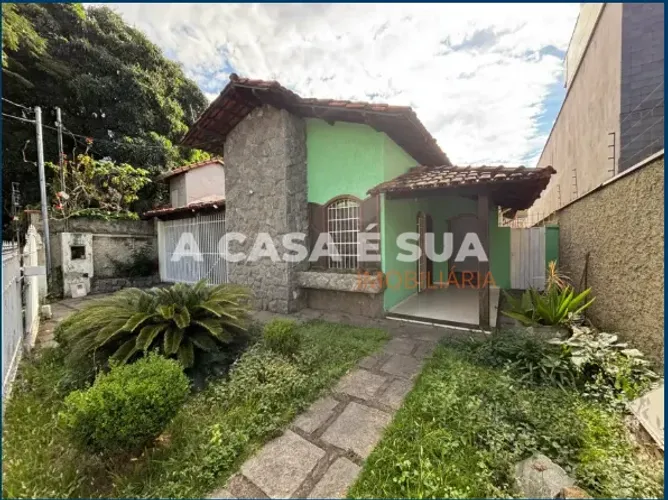 Casa para Aluguel no Centro de Betim com 3 Quartos e 4 Vagas