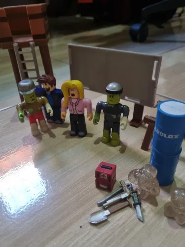 Roblox bonecos 