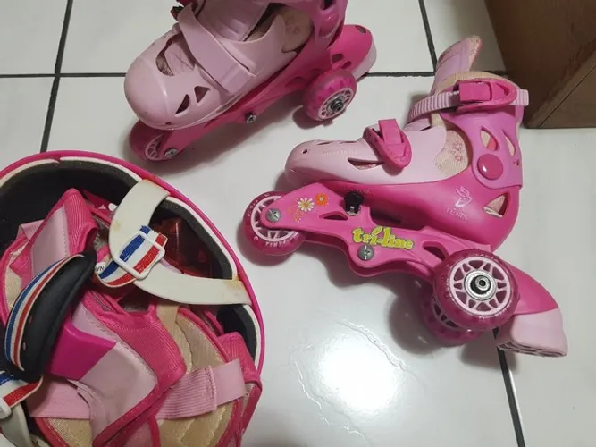 Patins Triline Ajustável Tam.26 a 29 Com Kit de Segurança Fênix .