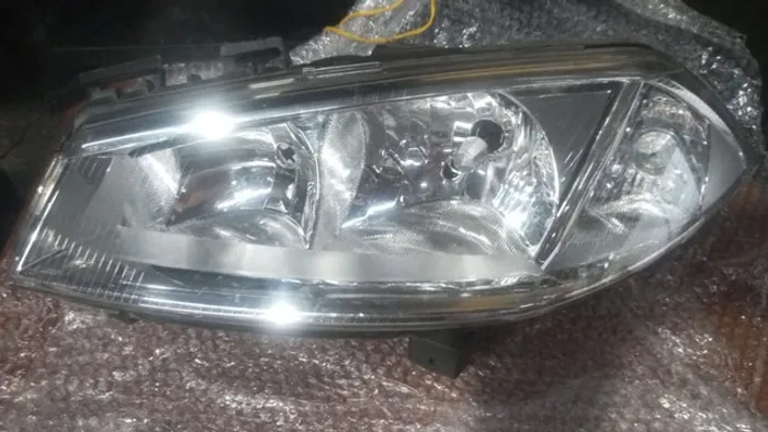 farol megane