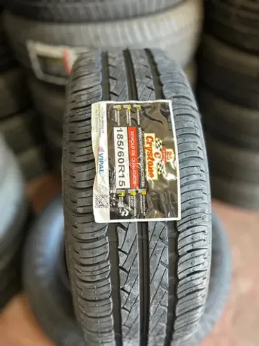 Pneu 185/60r15 Crystone remolde novo 