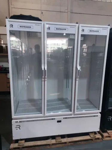 Geladeira expositora 3 portas para resfriados nova pronta entrega 