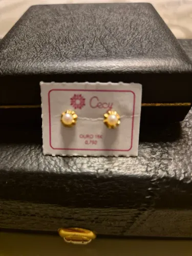 Brinco Ouro 18k 750 com pérolas 