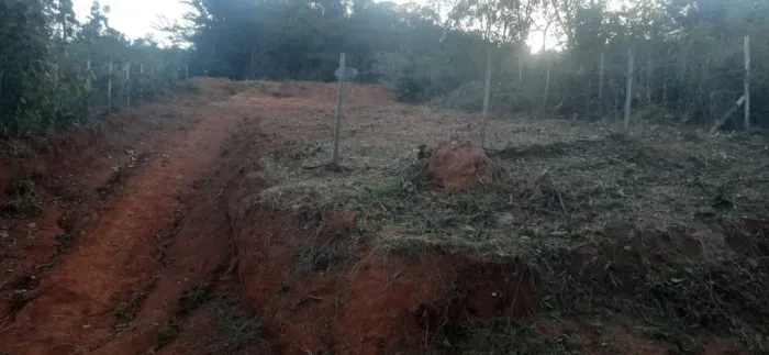 Lote de 360m² em Esmeralda para passar final de semana 