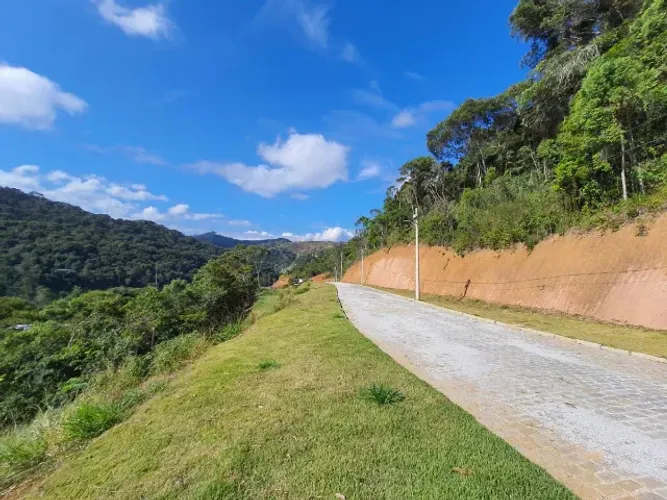 Condomínio Vale dos Pássaros Teresópolis - Lotes a partir de 300m² cercado de verde!