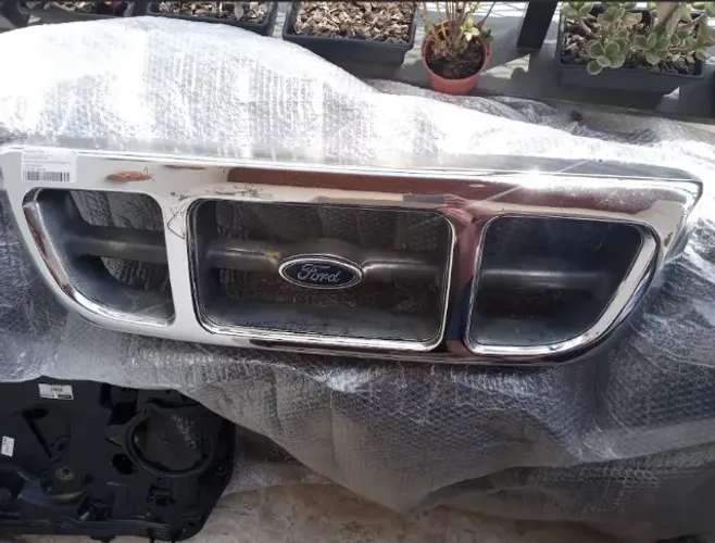 Grade do Radiador da Ford Ranger 2001 Cromada Original