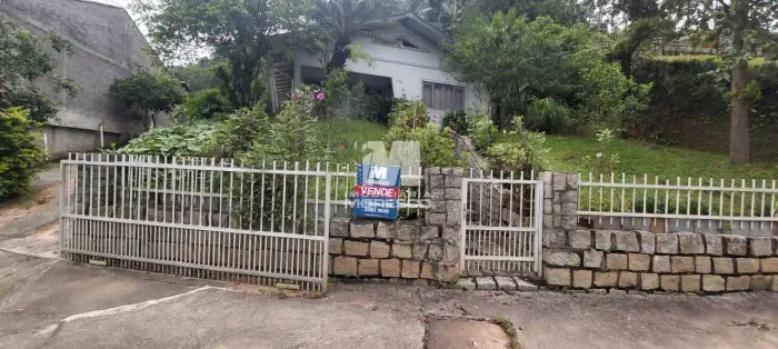 Casa à venda no bairro Primeiro de Maio