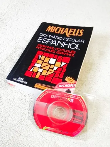 Dicionário Espanhol Escolar Michaelis com mini CD-ROM