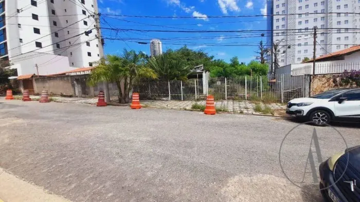 Área à venda - Jardim Faculdade