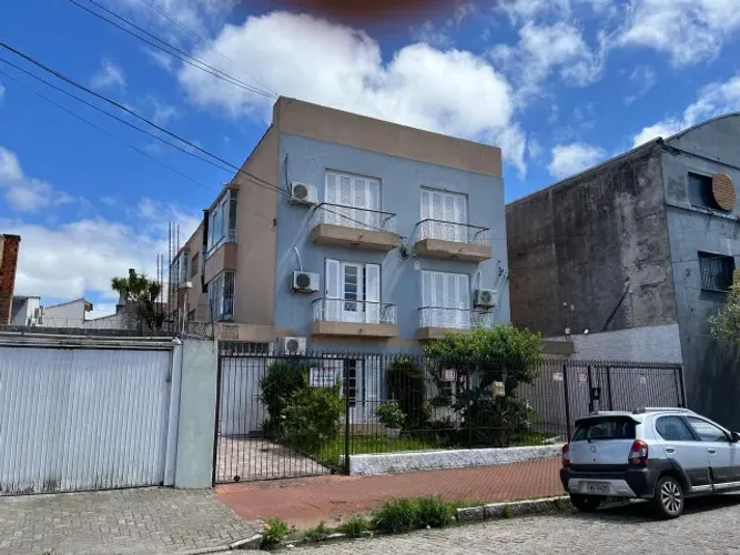 Vendo apto na Santa Tecla próximo Cohabpel, 3 dormitórios.