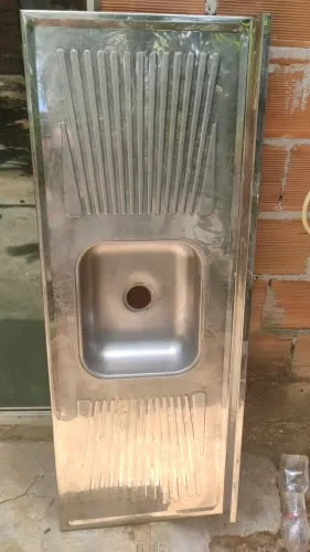 Pia de aço inox usada