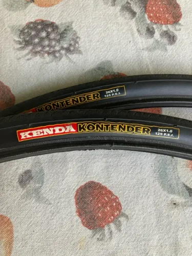 Par Pneus Kenda Kontender 26x1.0