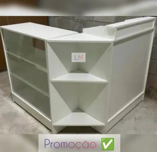 Balcão de loja em L caixa e vitrine promoção 