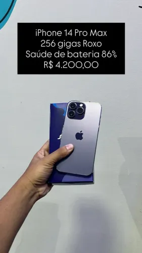 iPhone 14 Pro Max / 256 GB / Roxo / Saúde de batretia 86% / R$ 4.200,00