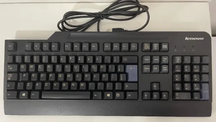 Teclado Lenovo SK-8825 - USADO
