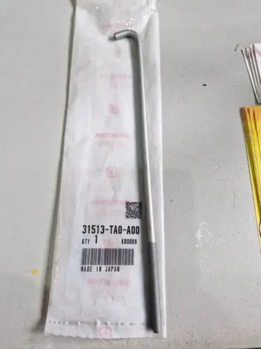 Parafuso fixacao bateria Honda 220mm ref 31513-TA0-A00