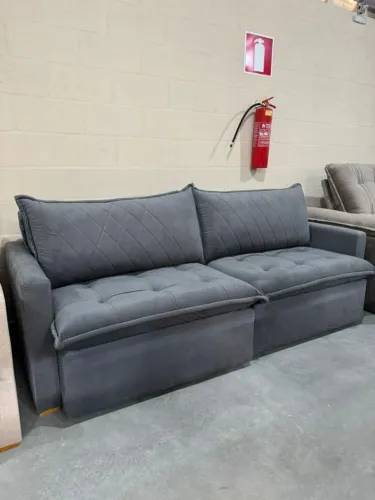 Sofá retrátil com braço fino -: visual mais leve e moderno